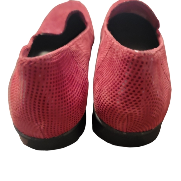 Trotters Jenn Mini Dots loafers - Picture 7 of 11